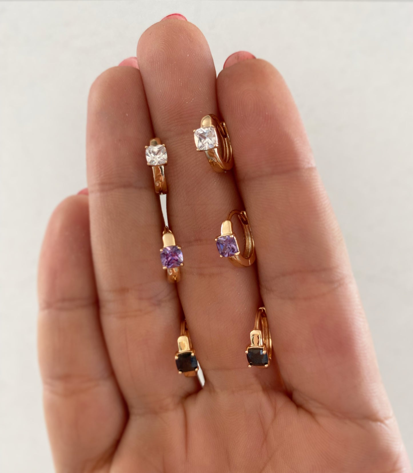 Míni argolas pedrinha zirconia