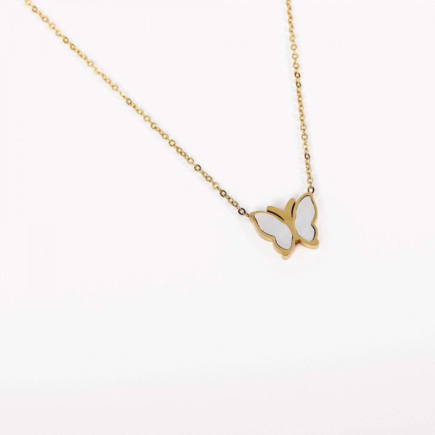 Colar borboleta madrepérola