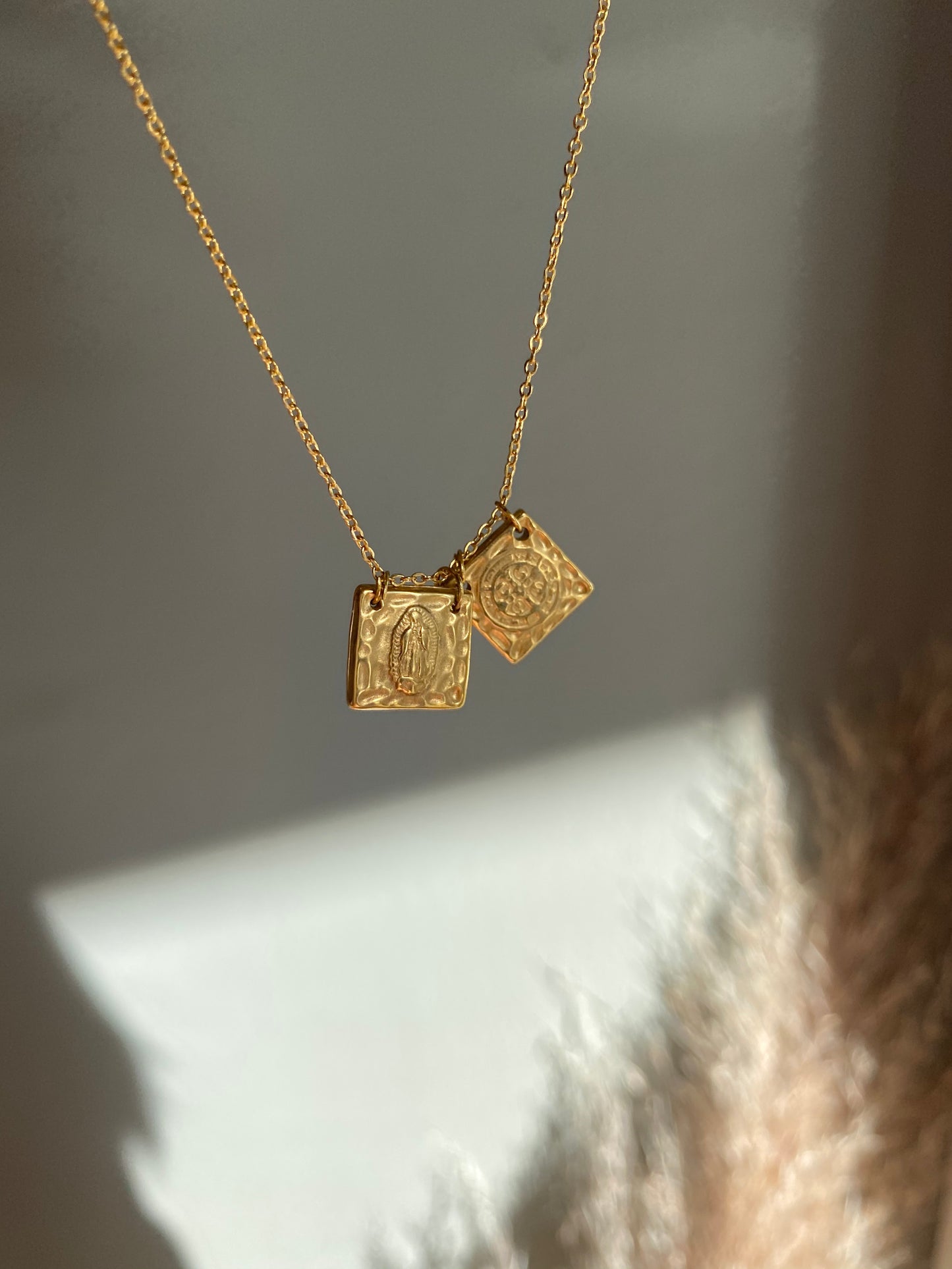 Colar medalhinhas proteção