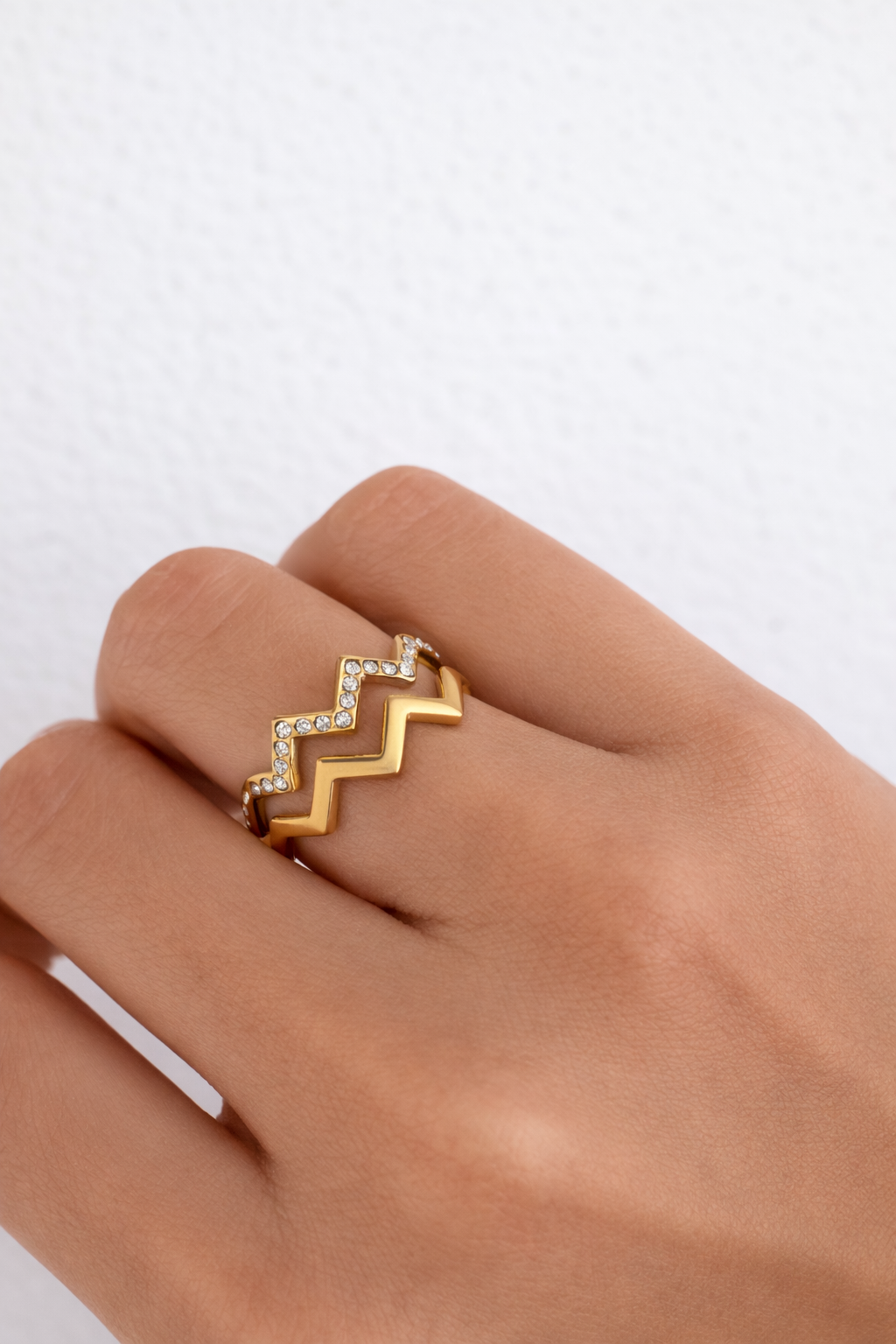Anel duplo ziz zag zirconias